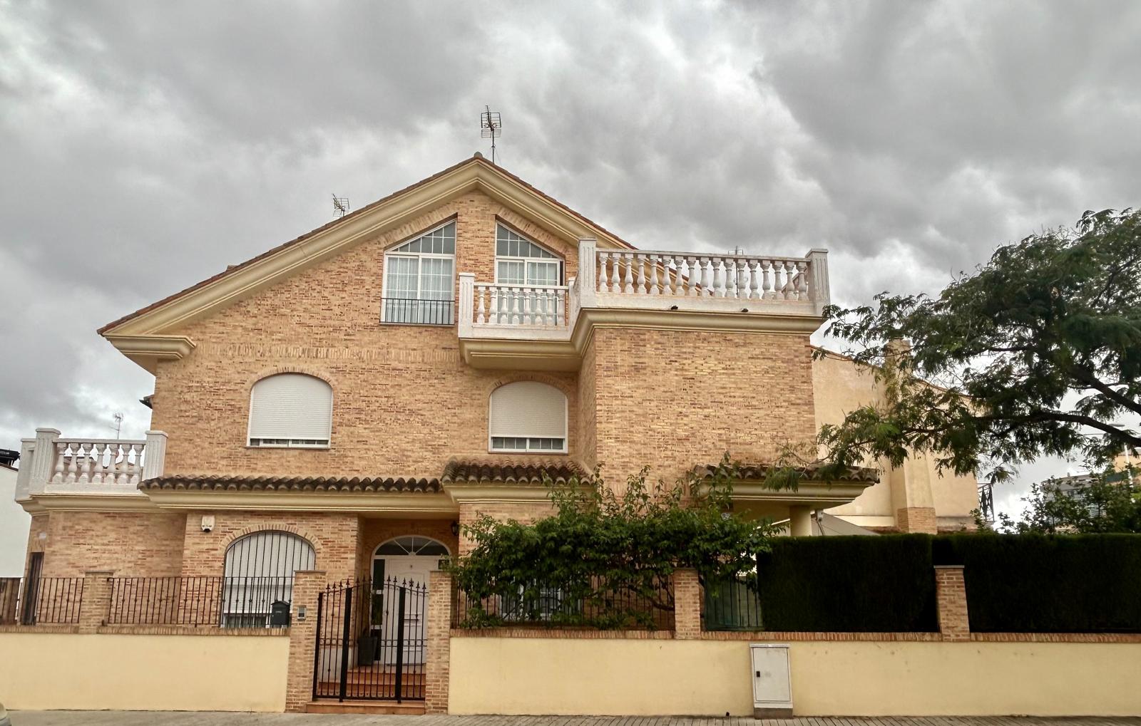 Sagunto, Valencia, 5 Habitaciones Habitaciones, ,3 BathroomsBathrooms,Chalet,En venta,1110