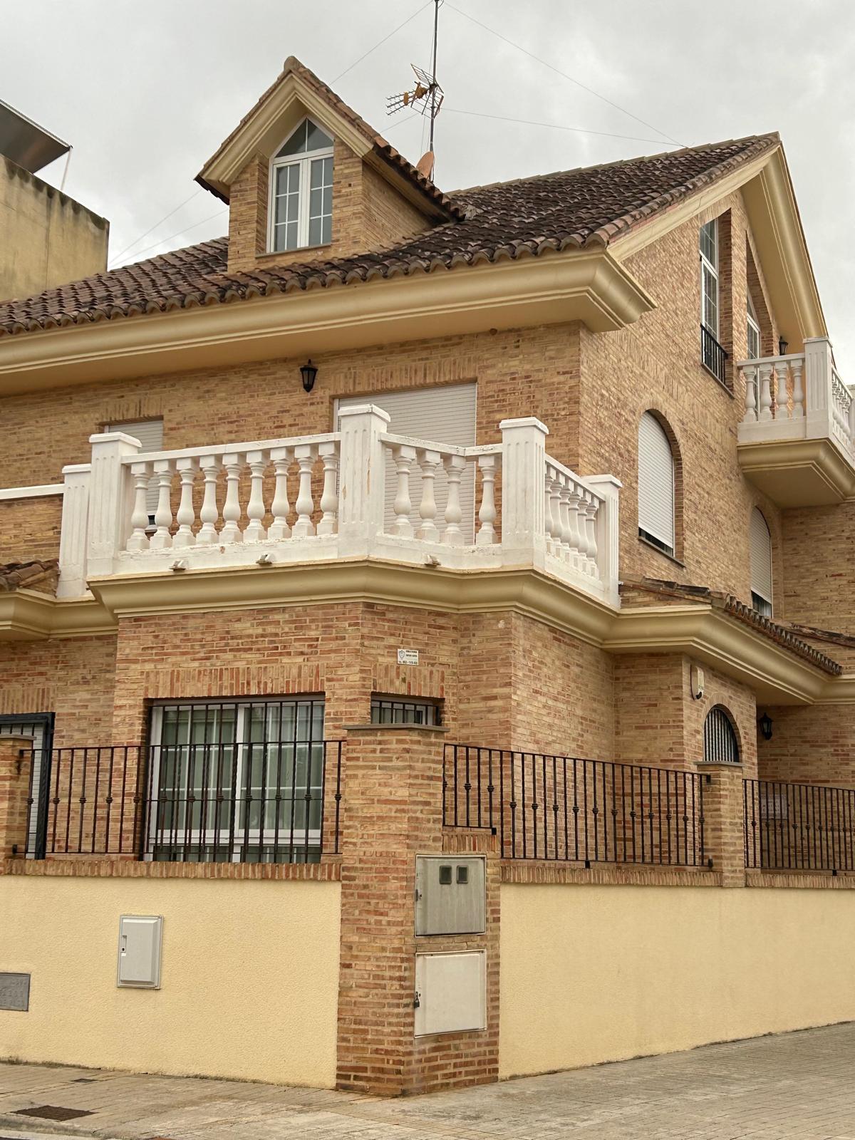 Sagunto, Valencia, 5 Habitaciones Habitaciones, ,3 BathroomsBathrooms,Chalet,En venta,1110