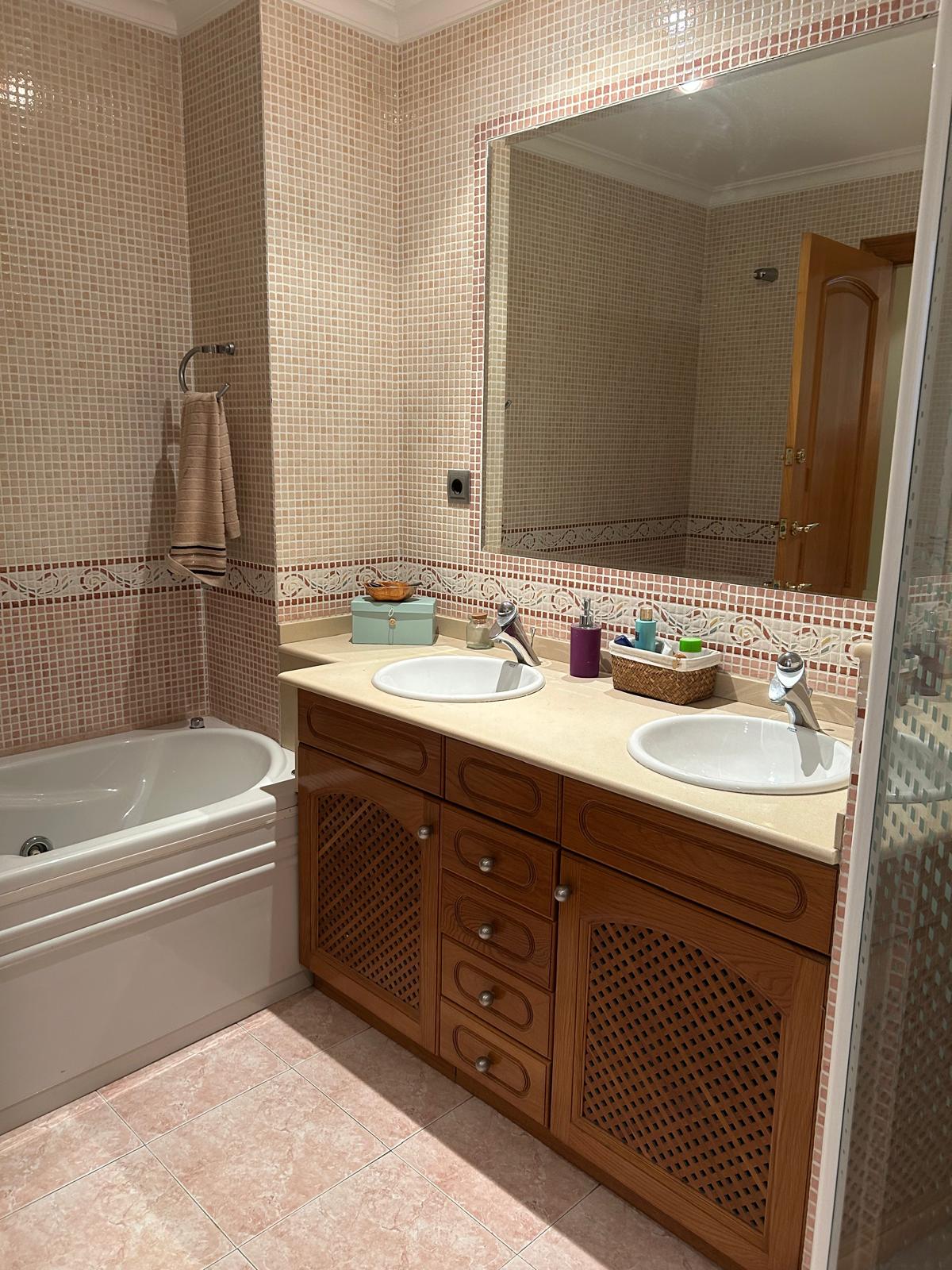 Sagunto, Valencia, 5 Habitaciones Habitaciones, ,3 BathroomsBathrooms,Chalet,En venta,1110